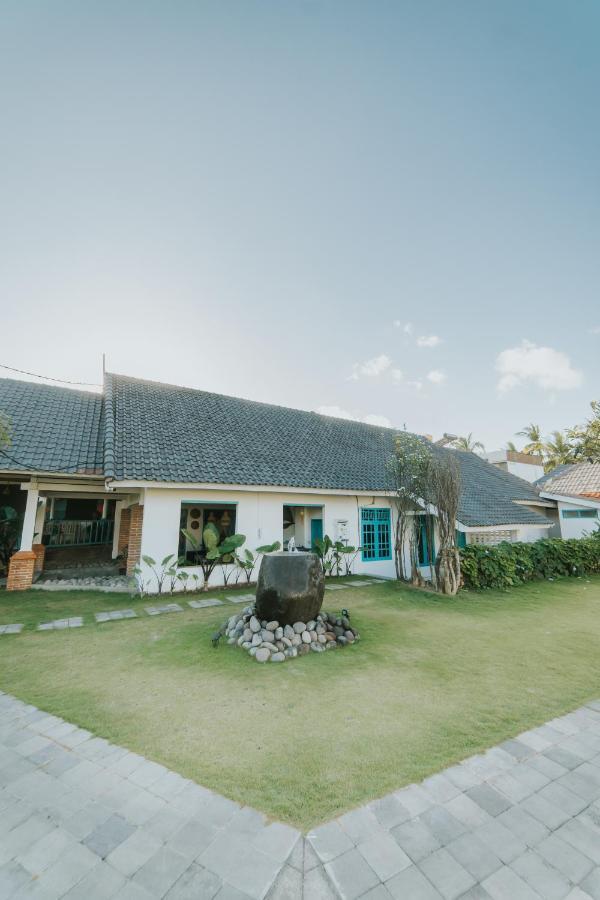Birru Inn Kuta  Экстерьер фото