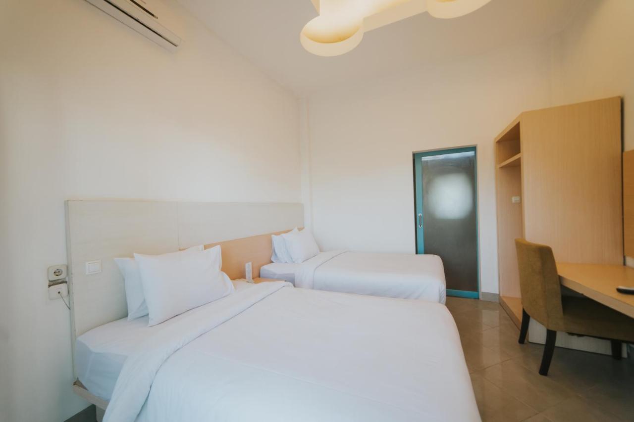 Birru Inn Kuta  Экстерьер фото